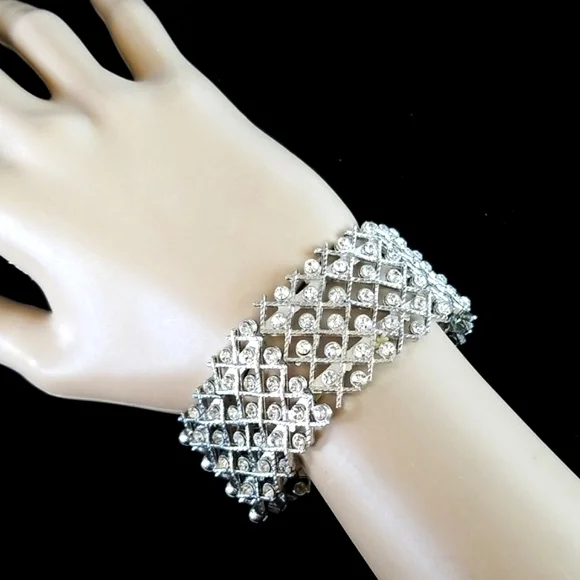 Vintage Clear Rhinestone Silver Tone Metal Stretch Metal Cuff Bracelet - Picture 6 of 12